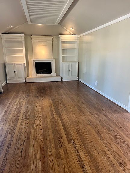 Living room with gas fireplace