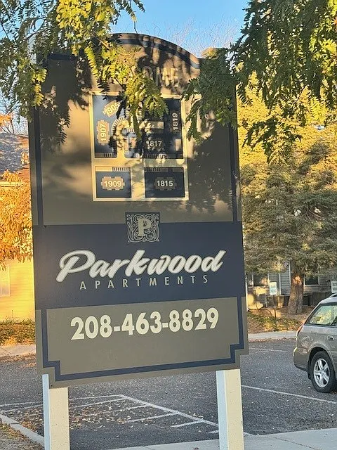 Parkwood Apartments — Photo 1