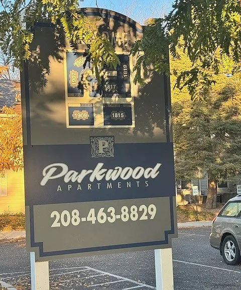 Parkwood Apartments — Photo 1