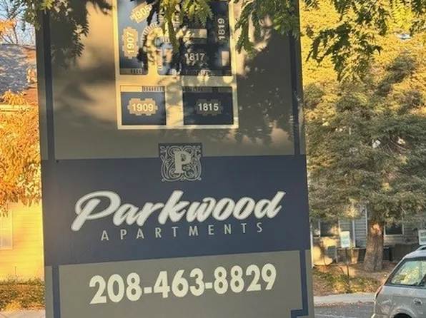 Parkwood Apartments