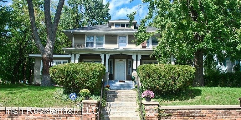 1st image of 1011 E Madison St