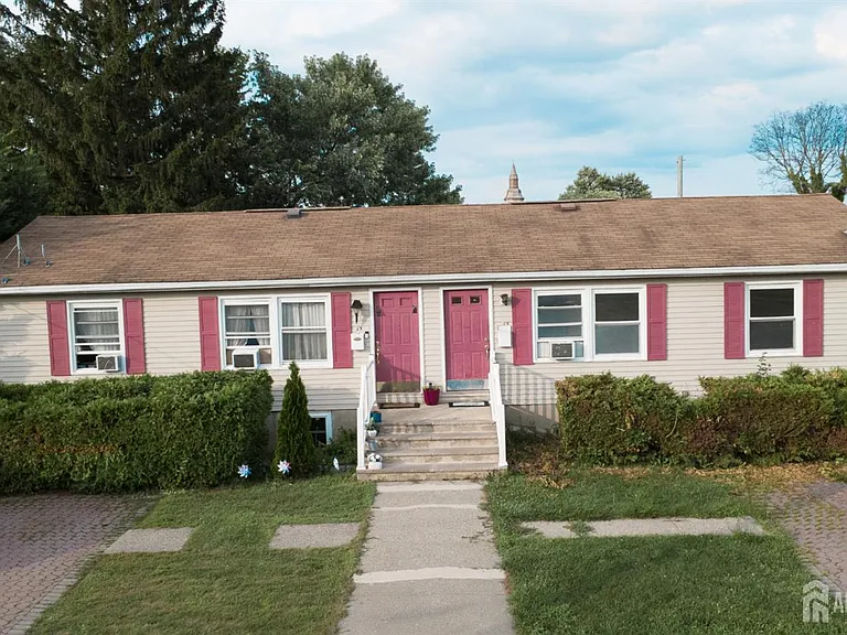 13 Gordon St #15 — Photo 1
