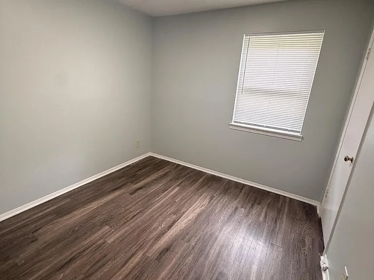 1624 Winfield Ave — Photo 8