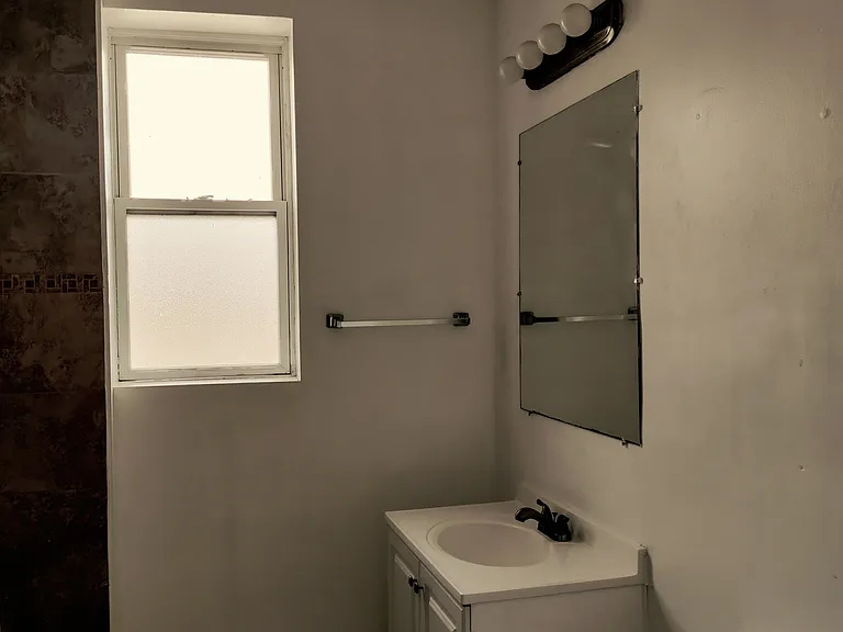 8915 S Exchange Ave #3 — Photo 16