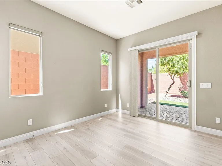 10314 Apache Blue Ave — Photo 16