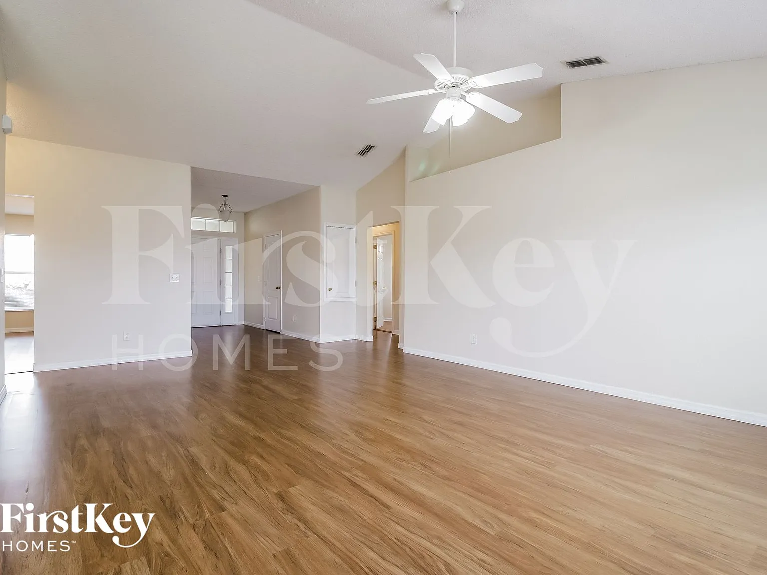 4 bed, 3.0 bath, 2146 sqft, $2,185 — Photo 3