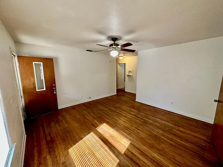 931 Cheatham St — Photo 5