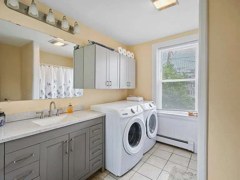 349 Crescent St #2 — Photo 7