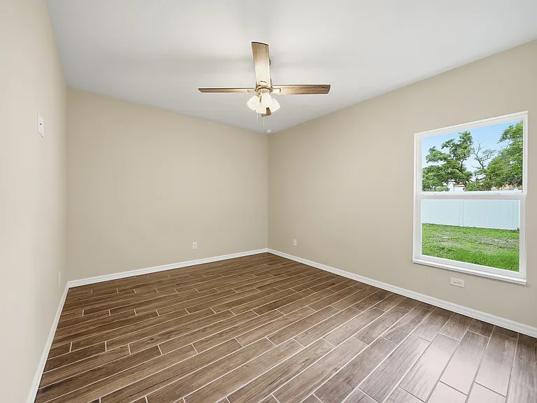 1072 Bridlewood Way — Photo 18