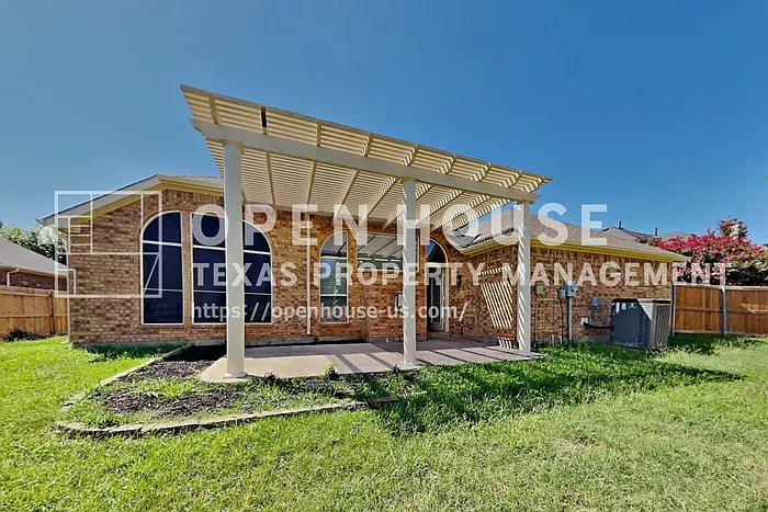 2904 Saint Martin Dr — Photo 23