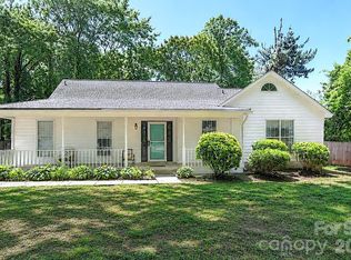 13615 Wildiris Ct, Pineville, NC 28134