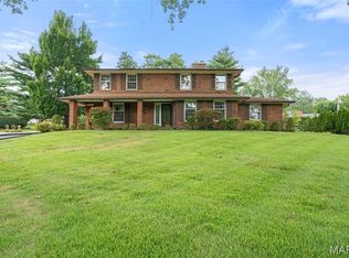 9291 Ladue Rd, Saint Louis, MO 63124