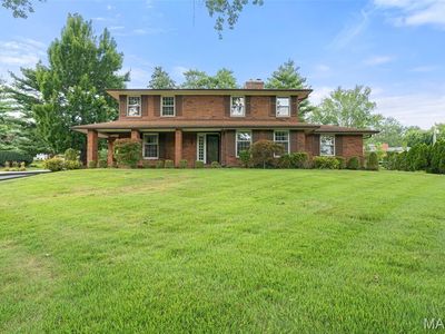 9291 Ladue Rd, Saint Louis, MO, 63124