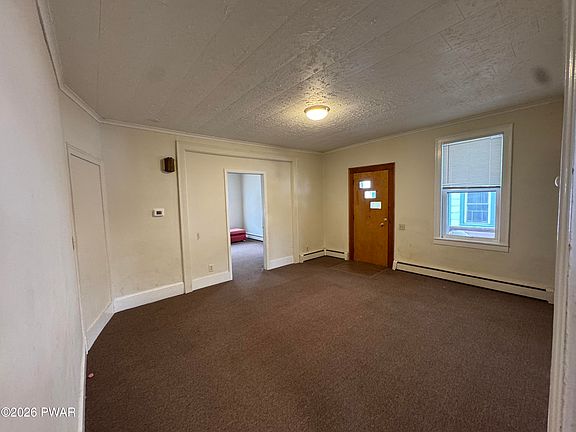 4th image of 1106 Court St