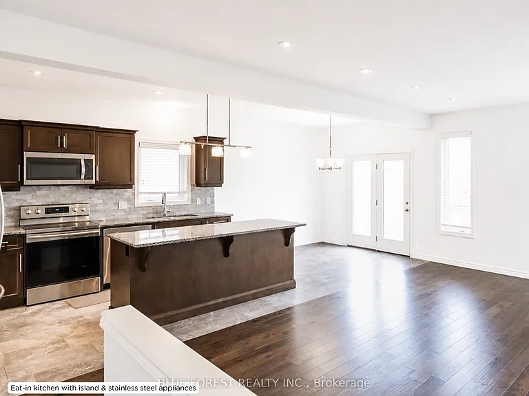 4377 Lismer Ln — Photo 3