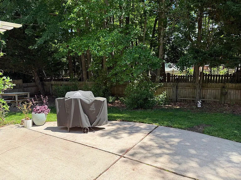 3904 Saint Marys Cir — Photo 85
