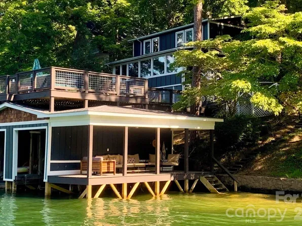138 Hummingbird Cv, Lake Lure, NC 28746