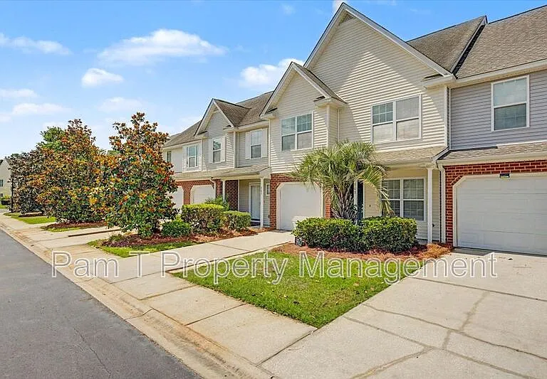 303 Gallery Way — Photo 2