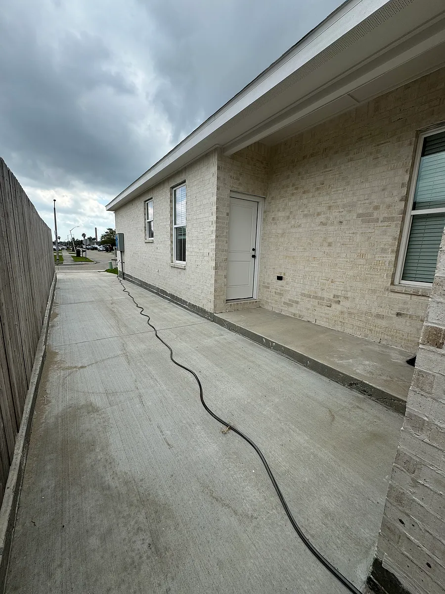 Building Photo - 9103 Virtue St