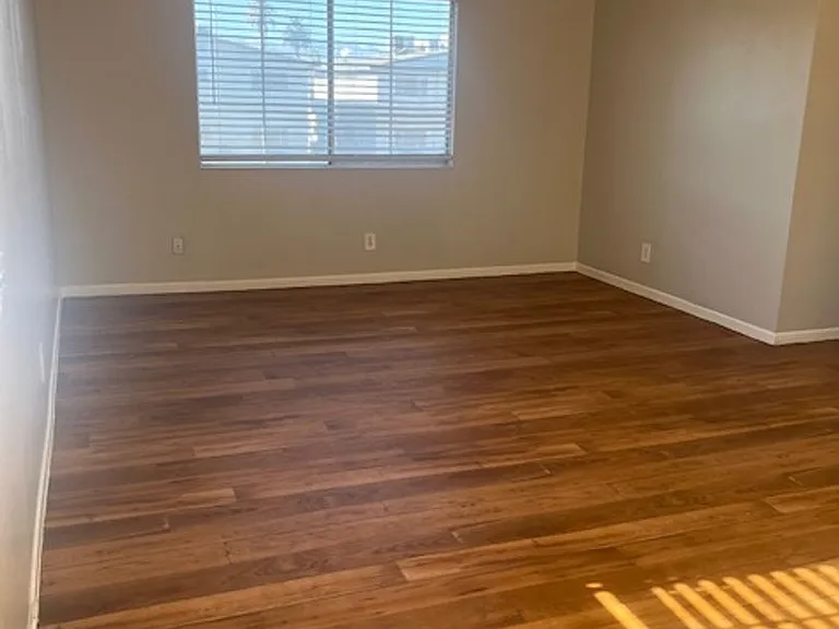 725 Lilly Ln — Photo 9