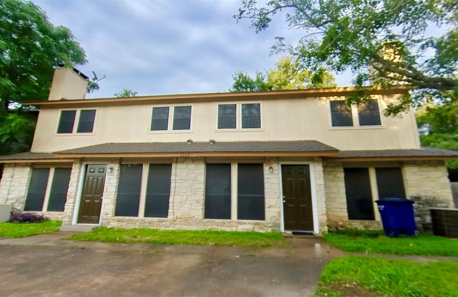 2 bed, 1.5 bath, 1030 sqft, $1,895 — Photo 1