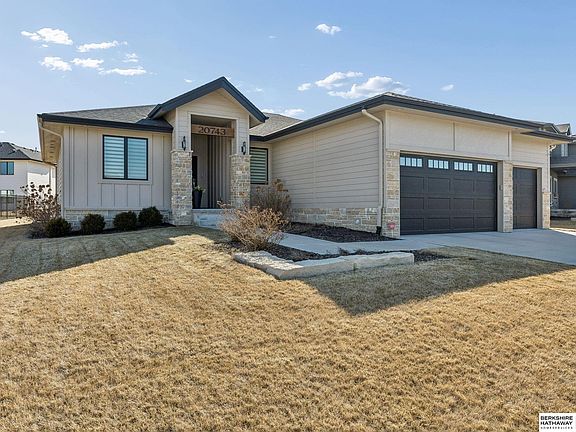 2nd image of 20743 Nina St