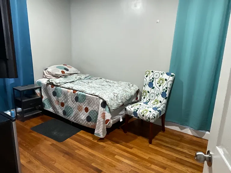 593 Park St #2 — Photo 12