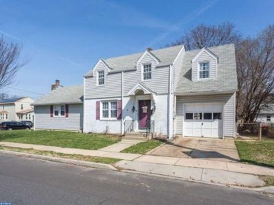130 E Oakland Ave, Oaklyn, NJ, 08107