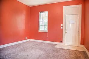 3rd image of 702-704 E Sanders St