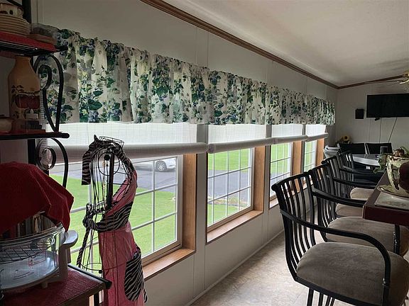 3rd image of 10723 Sauer Ln