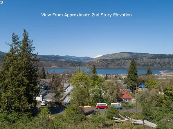 Eugene St, Hood River, OR 97031