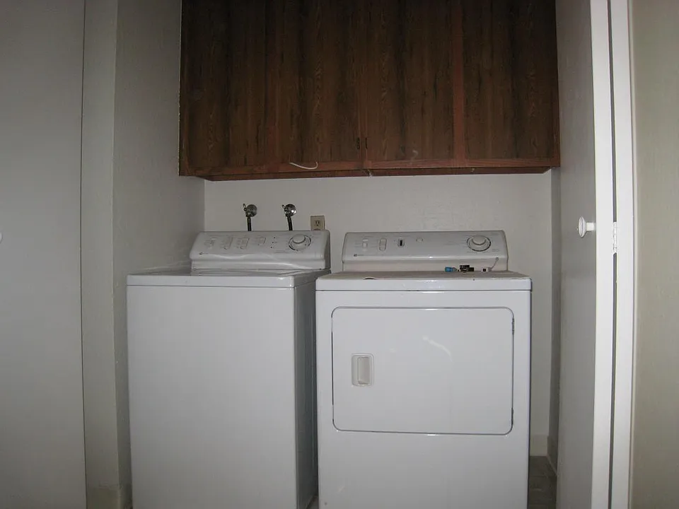 Washing machine in townhouse