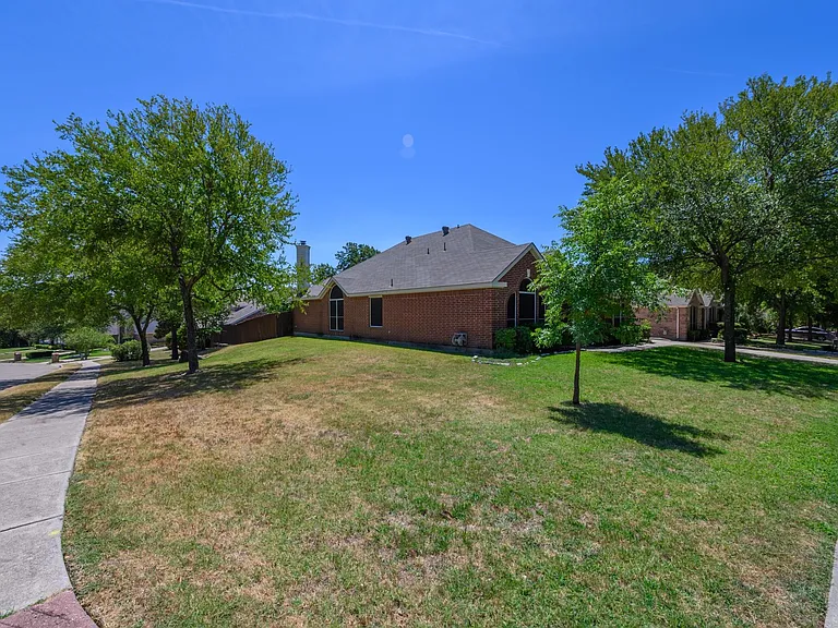 1296 Calistoga Dr — Photo 4