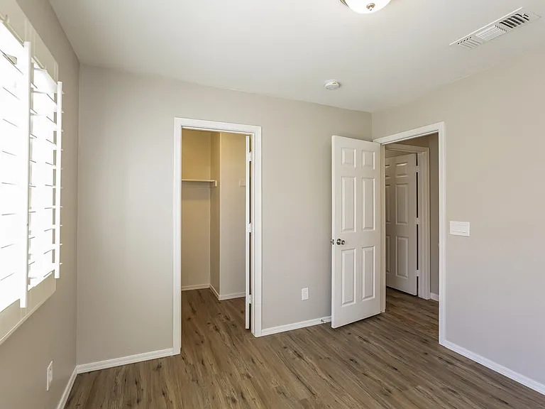 10898 W Alvarado Rd — Photo 13