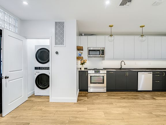4th image of 2605 18th St #1