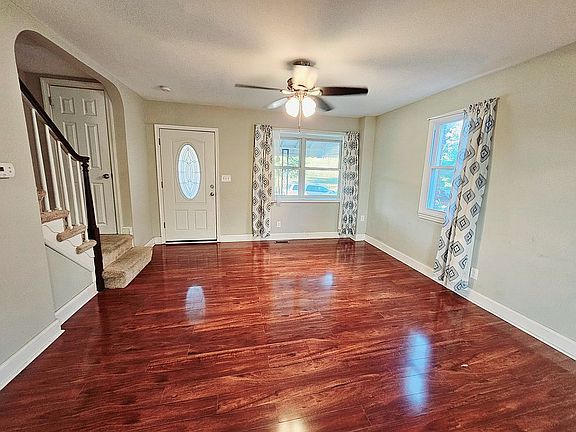 2nd image of 1243 Gleneagle Rd