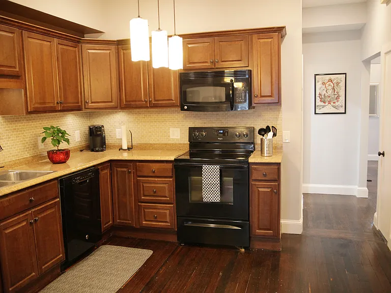 289 Main St #2 — Photo 1