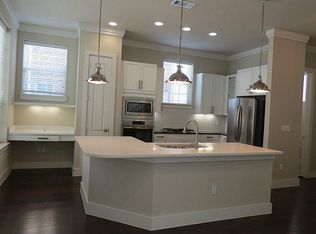 3226 Las Palmas St, Houston, TX 77027
