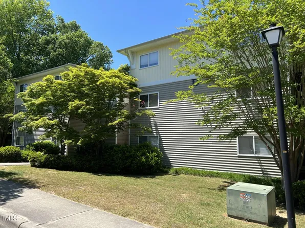 303 Smith Level Rd APT D33, Chapel Hill, NC 27516
