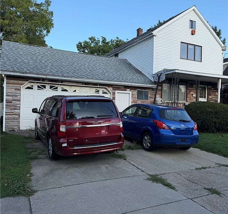 2nd image of 11 Julius St