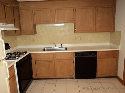 2nd image of 33 South St APT 9