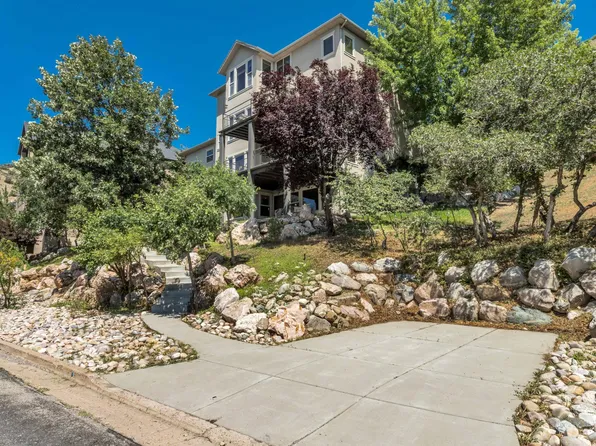 5075 Charenton Cove Cir, Ogden, UT 84403