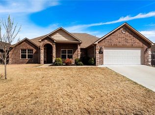 208 Devonshire Ave, Lowell, AR 72745