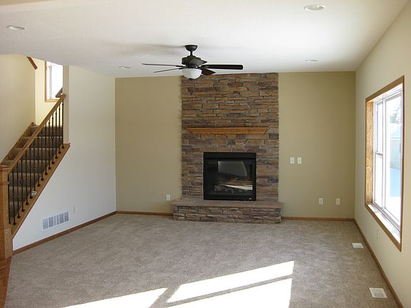 4th image of 10592 Noble Cir N