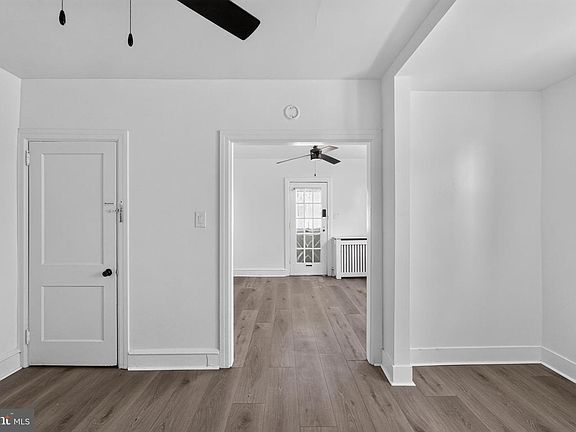5th image of 205 Berbro Ave