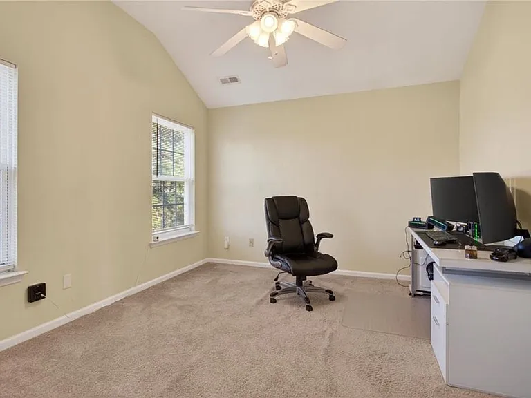 8125 Redmon Rd #B — Photo 18