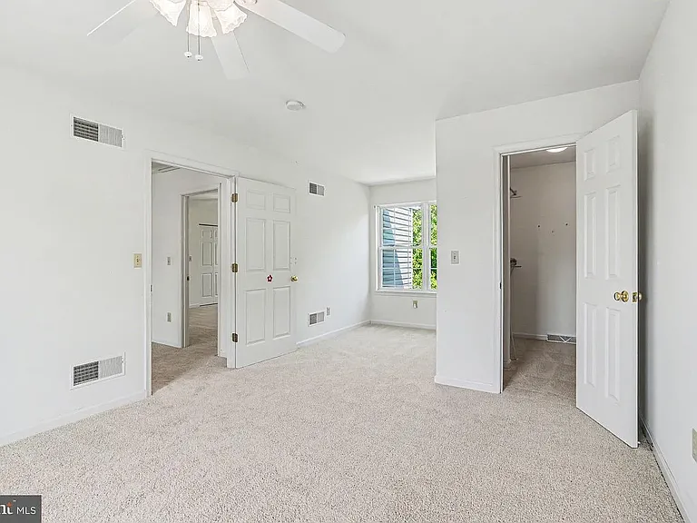 239 G St — Photo 10