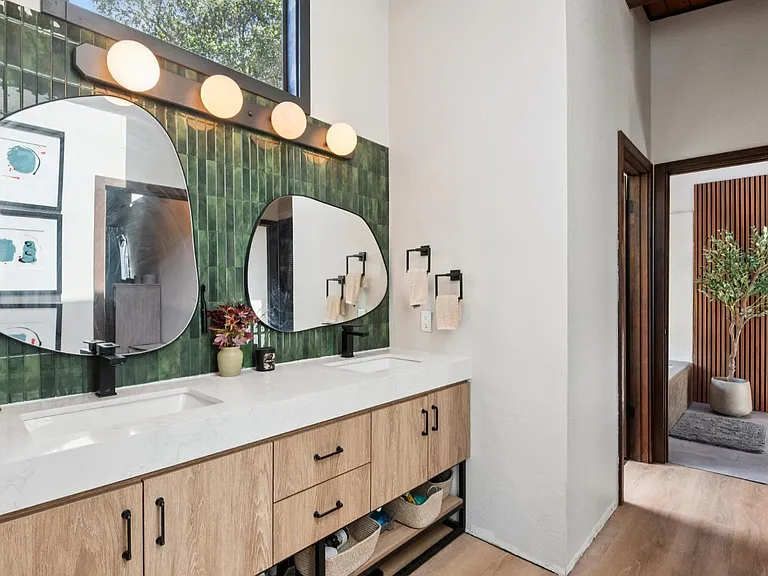 4350 Paradise Dr — Photo 16