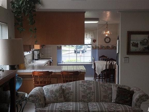 3rd image of 1125 Crater Ave