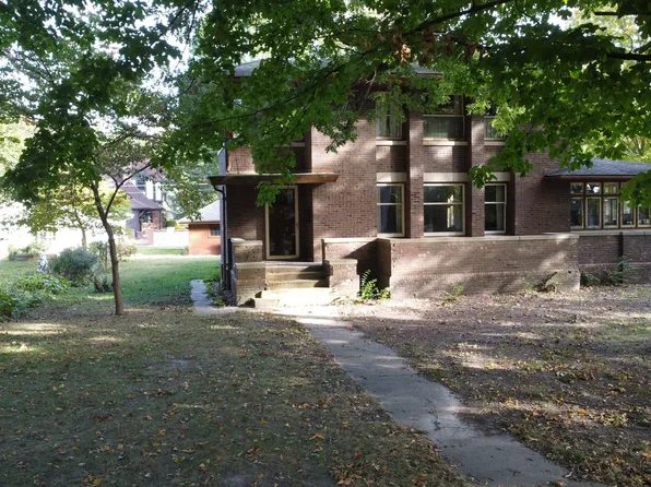 328 E Mulberry St, Watseka, IL 60970